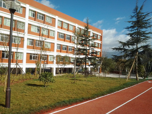 云南盛翔----------新建嵩華學校工程