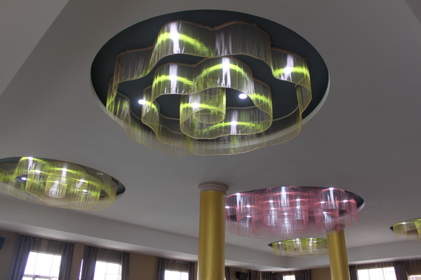 安寧市縣街街道鳴矣河村村民活動(dòng)場(chǎng)所項(xiàng)目舉行剪彩儀式