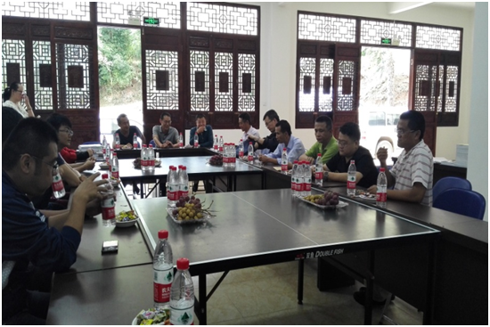 龍山村小組觀景臺(tái)、活動(dòng)房竣工驗(yàn)收