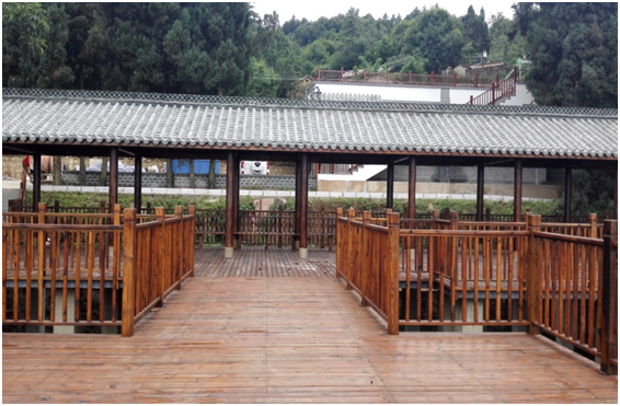 龍山村小組觀景臺(tái)、活動(dòng)房竣工驗(yàn)收