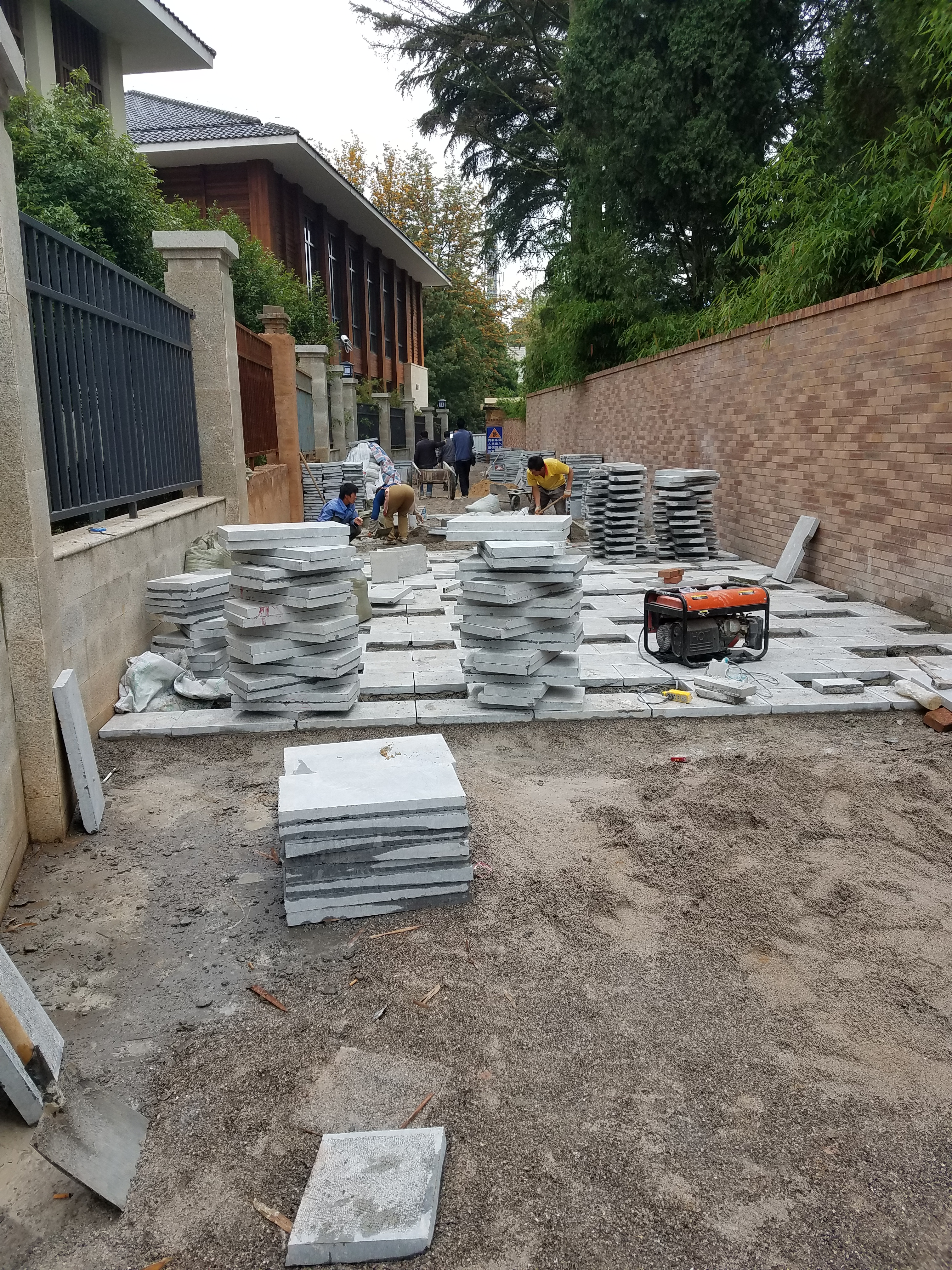 溫泉創(chuàng)建文明城市龍溪路段改造項目