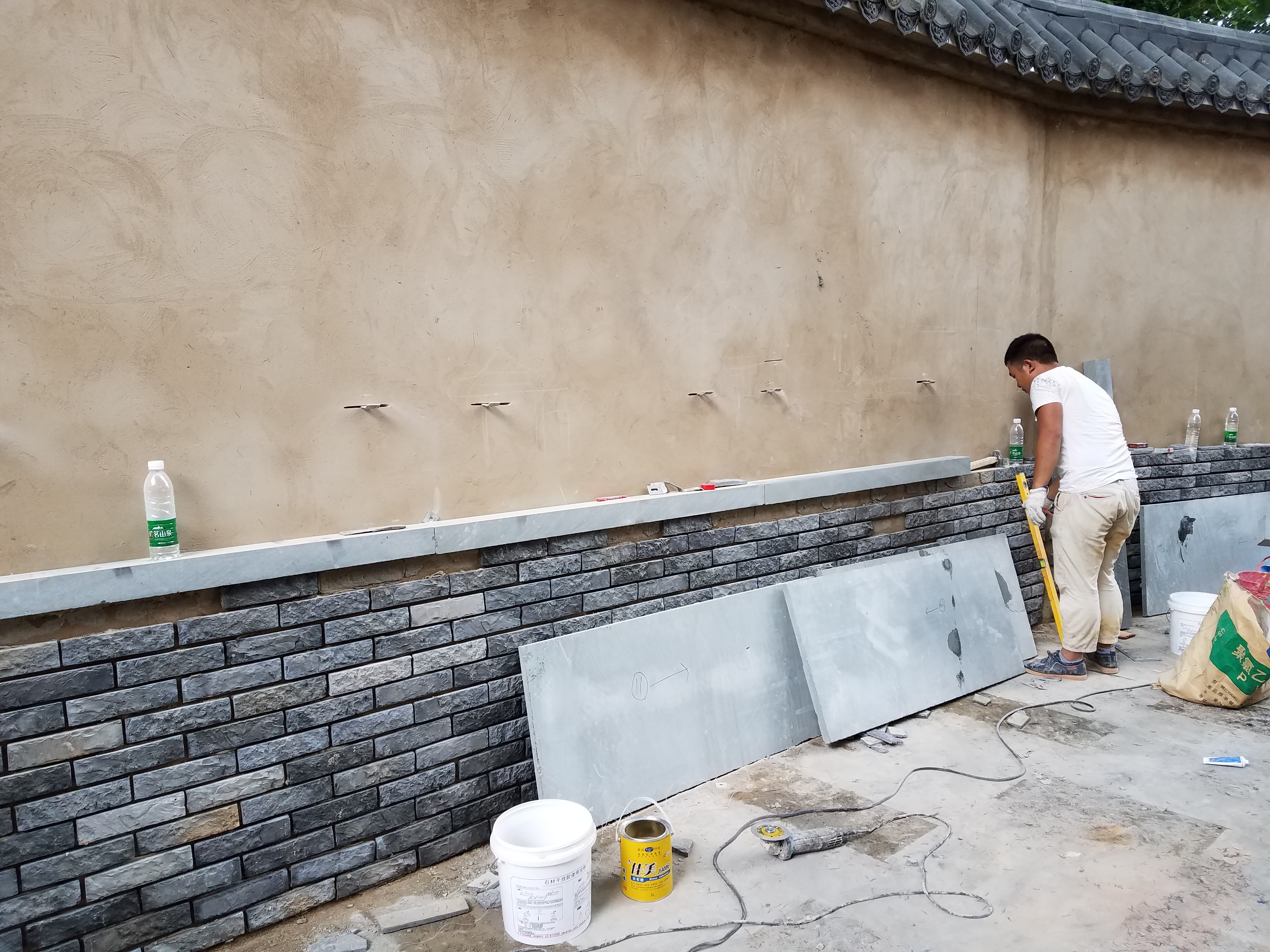 溫泉創(chuàng)建文明城市龍溪路段改造項目