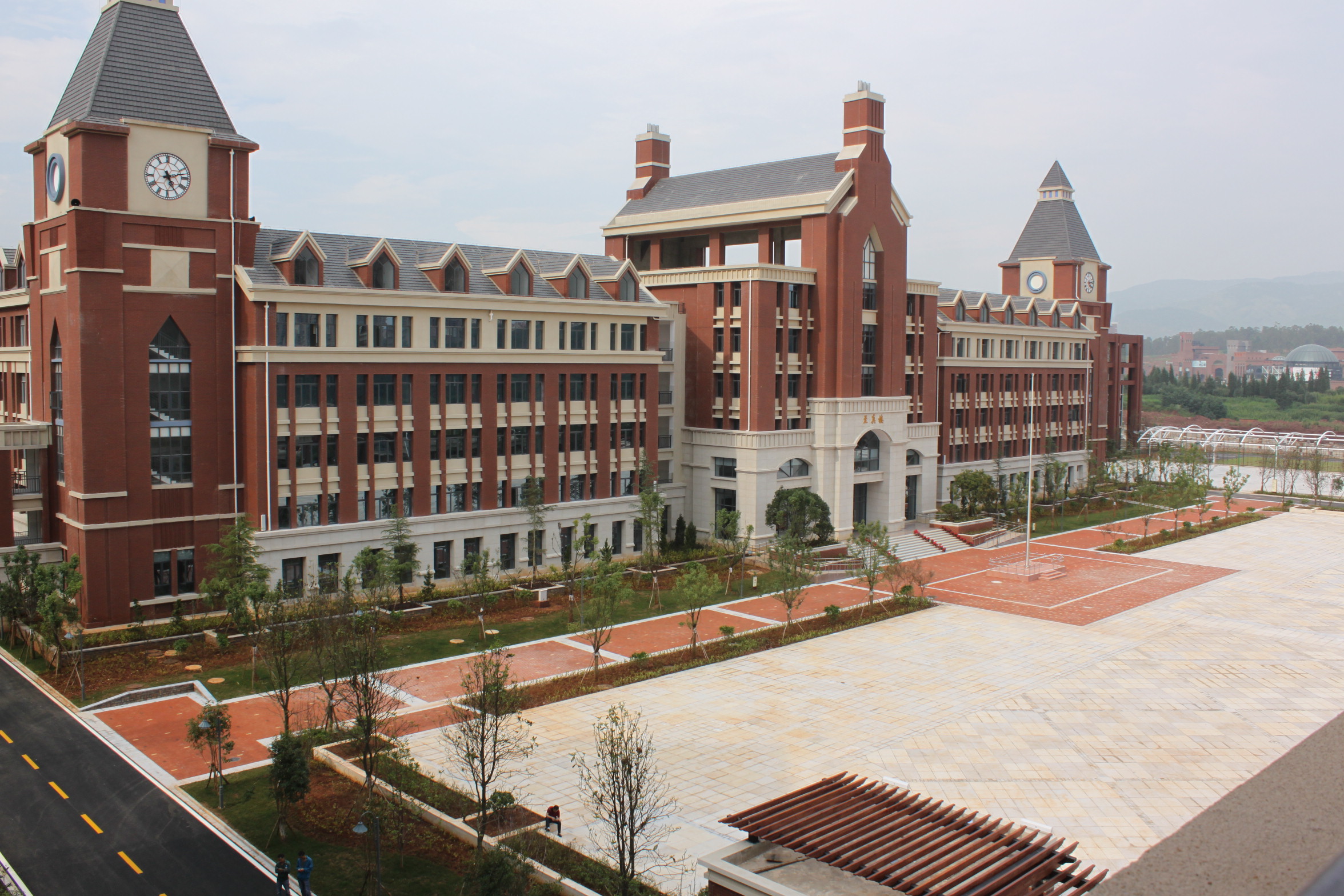 安寧中學(xué)太平分校建設(shè)項目竣工驗收