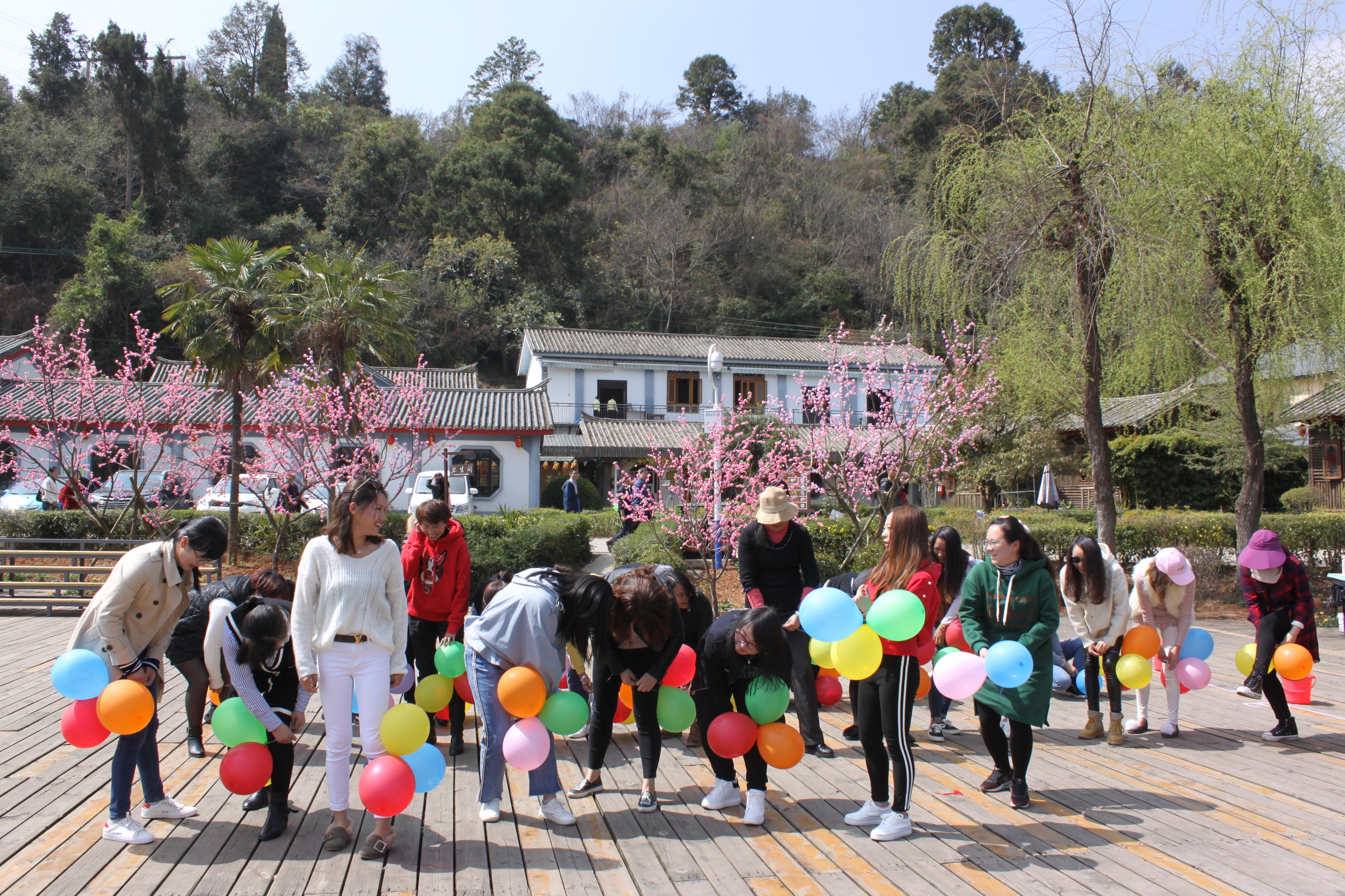 盛翔監(jiān)理公司慶?！叭恕眹H婦女節(jié)