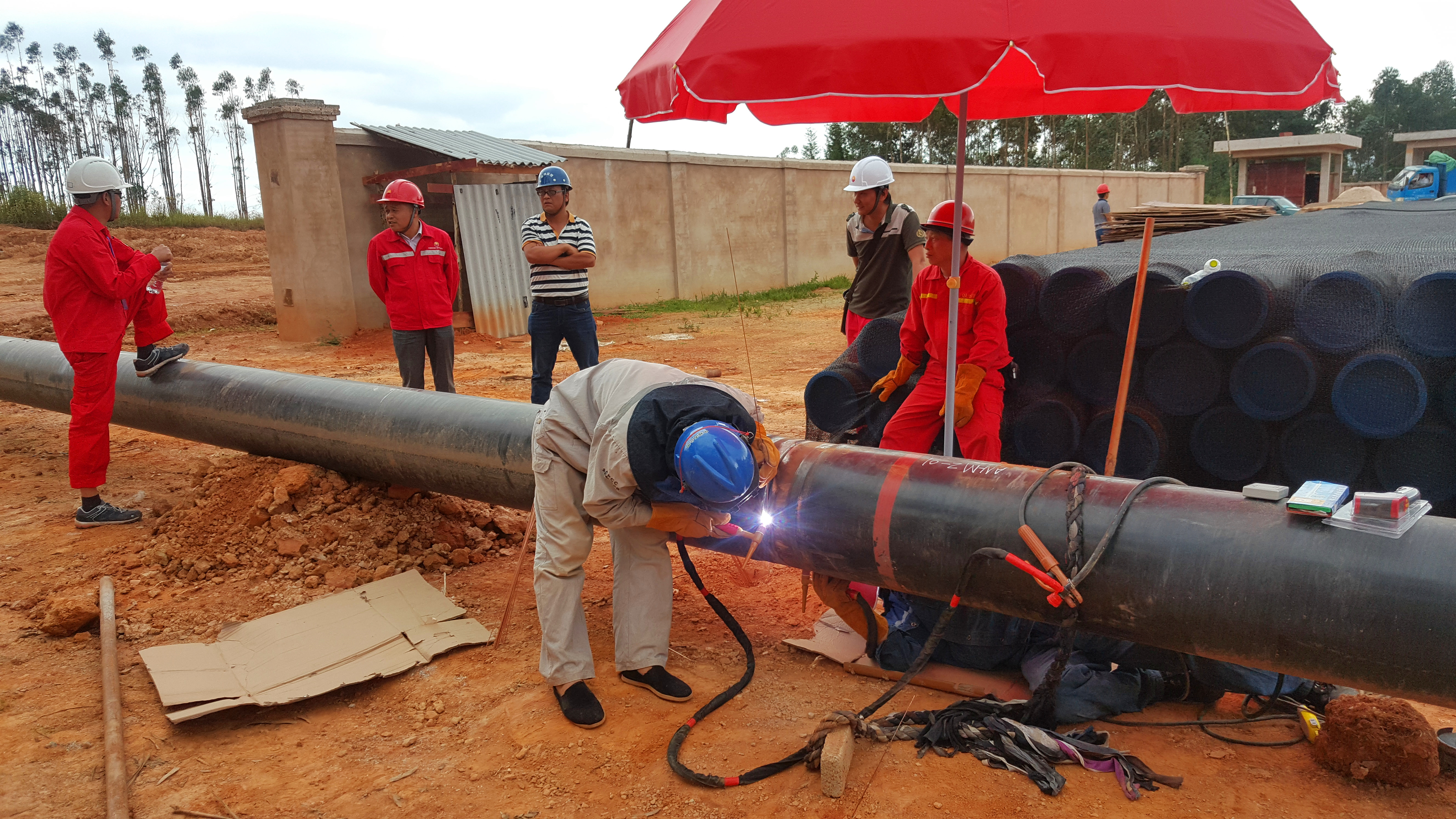 安寧藍(lán)焰燃?xì)庥邢薰咎烊粴庵脫Q草鋪門站建設(shè)項(xiàng)目 進(jìn)展情況