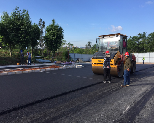 我公司監(jiān)理的安寧市城市基礎(chǔ)設(shè)施PPP項(xiàng)目（一期）第一個(gè)道路項(xiàng)目瀝青路面完工