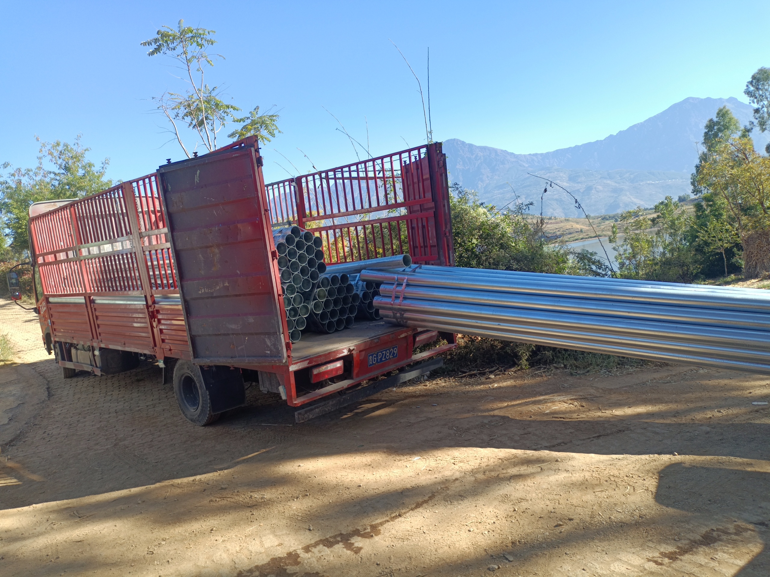 烏龍鎮(zhèn)壩塘村農(nóng)業(yè)產(chǎn)業(yè)基礎設施配套項目