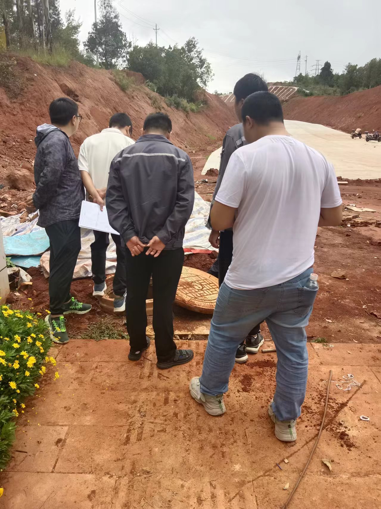 安寧太平新城松鼠屋三、四號路道路 燃氣干管工程通過竣工驗收