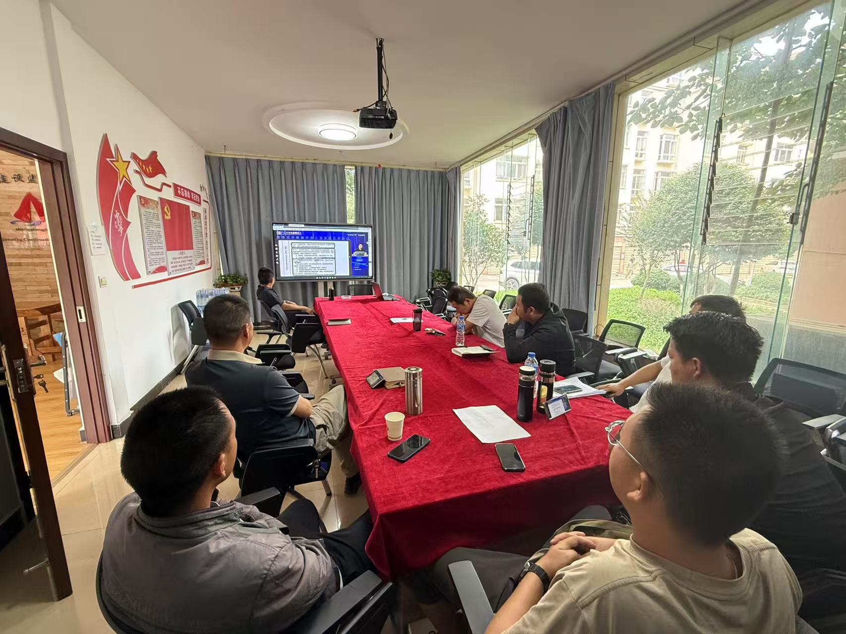 聚焦附著式升降腳手架工程監(jiān)理要點(diǎn) 筑牢安全生產(chǎn)防線